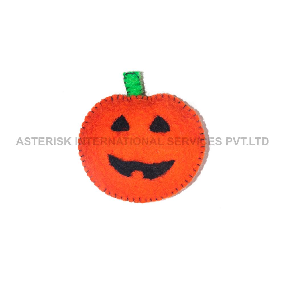 Jack O' Lantern Pumpkin - Coating Material: Natural Wool