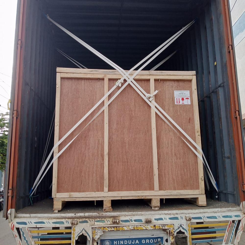Shipping container Lashing