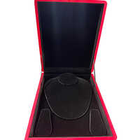 Chocker Set Stock Box - Color: Red