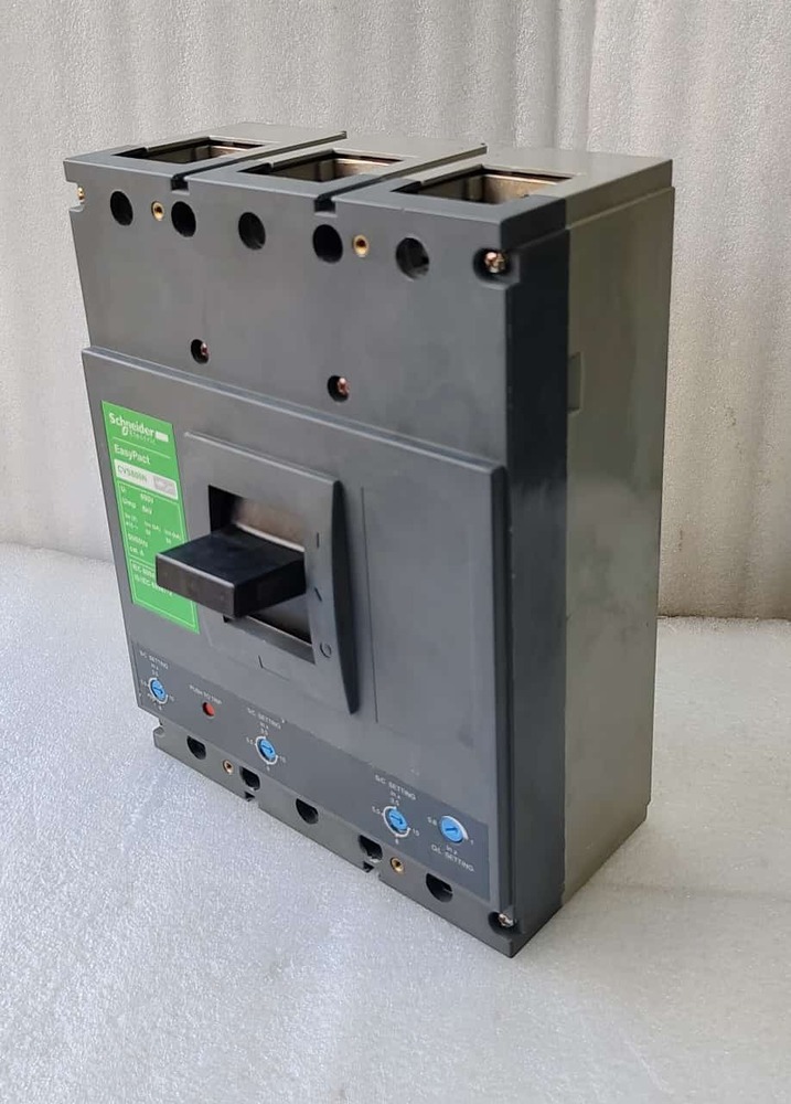 Schneider 800a Mccb - Color: Grey