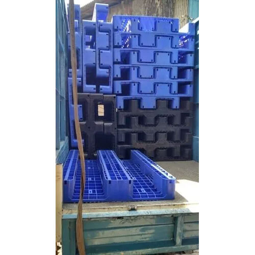 Used Plastic Pallets - Color: Blue