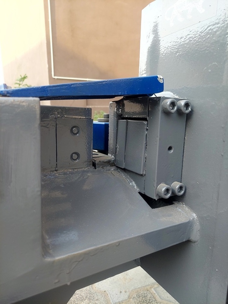 WINGET BAR SHEARING MACHINE