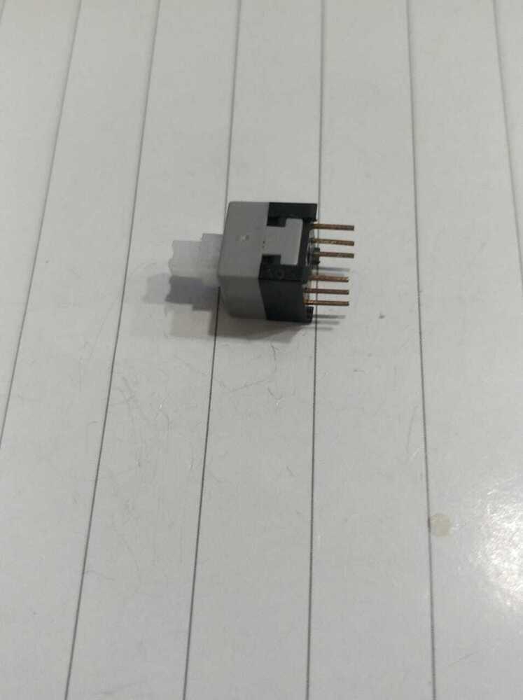 8.5x8.5mm Plastic 6-pin Vtr Push Button Switch - 25v, 2a, Self-locking Design With Normally Open Pins | Ideal For Industrial Applications