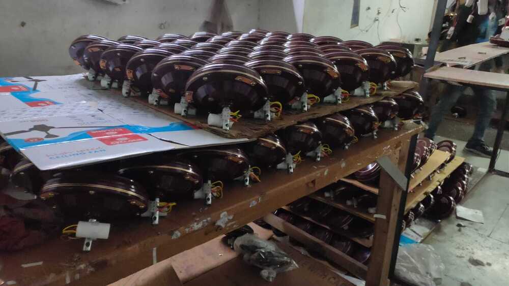 Decorative Black Ceiling Fan - Material: Metal