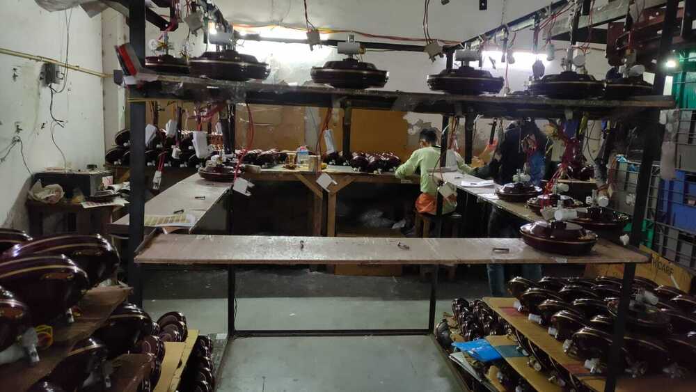 Decorative Black Ceiling Fan - Material: Metal