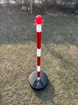 Warning Bollard - High-Density Polyethylene, 900mm Height, Red and White Reflective Stripes | Portable, Weighted Rubber Base, Weather Resistant