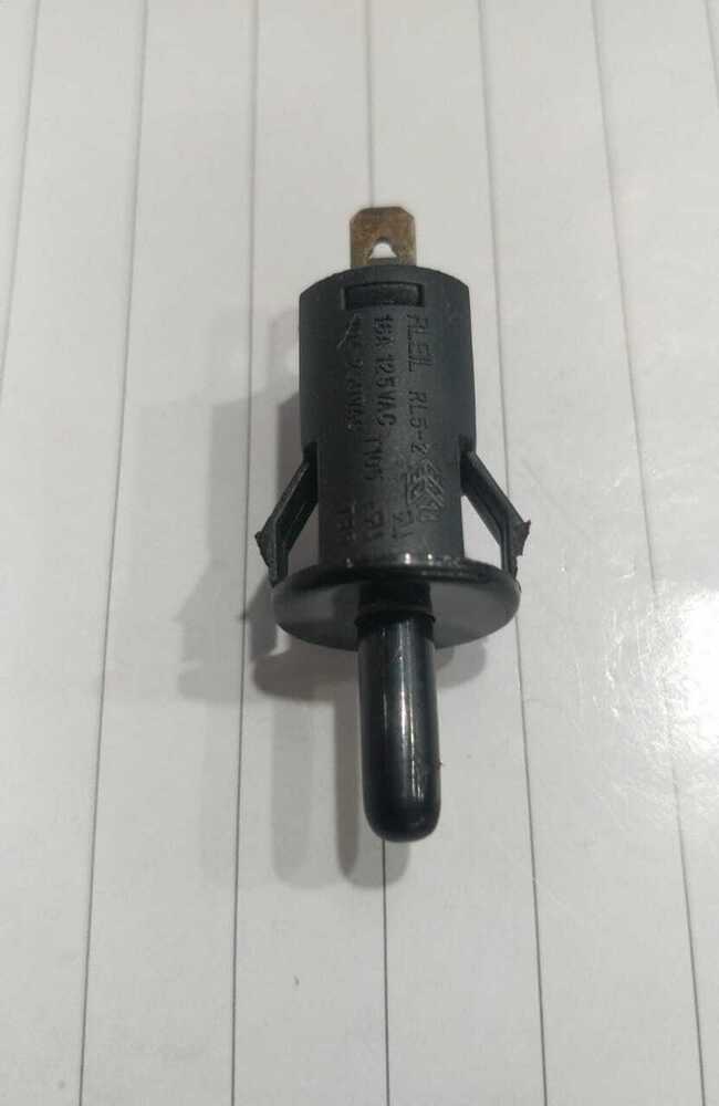 REFRIGERATOR DOOR LIGHT SWITCH