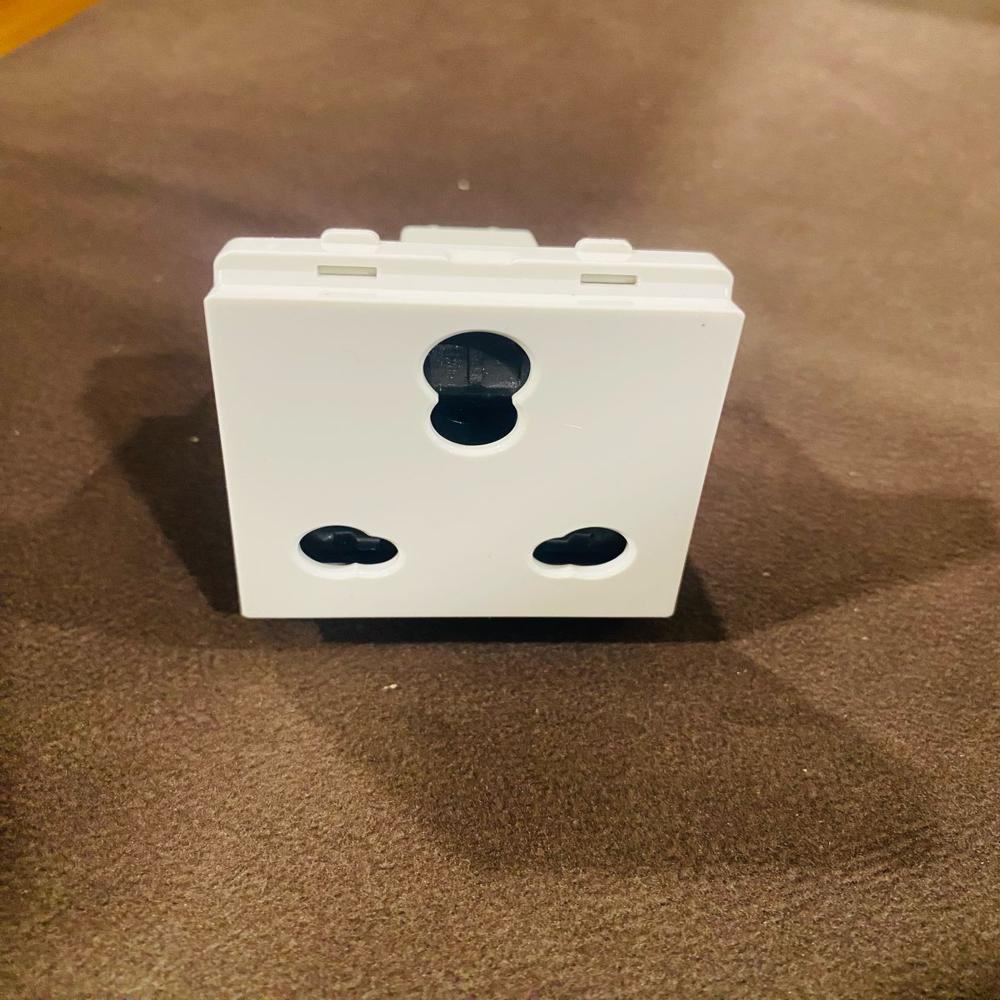 White P2106_N Livia 6/16A 3Pin Socket With Shutter - Material: Plastic
