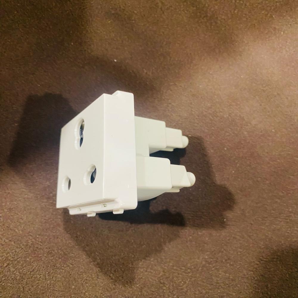 White P2106_n Livia 6/16a 3pin Socket With Shutter - Material: Plastic