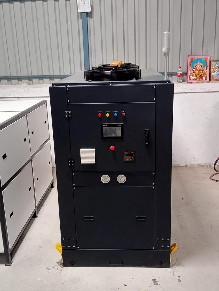 40 Kw Ammonia Refrigeration Chilling Unit - Color: Green Paint Coated