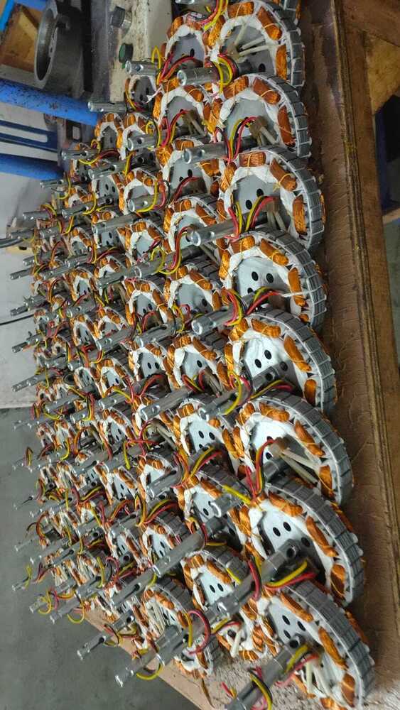 Ap Table Fan Traders - Color: Black