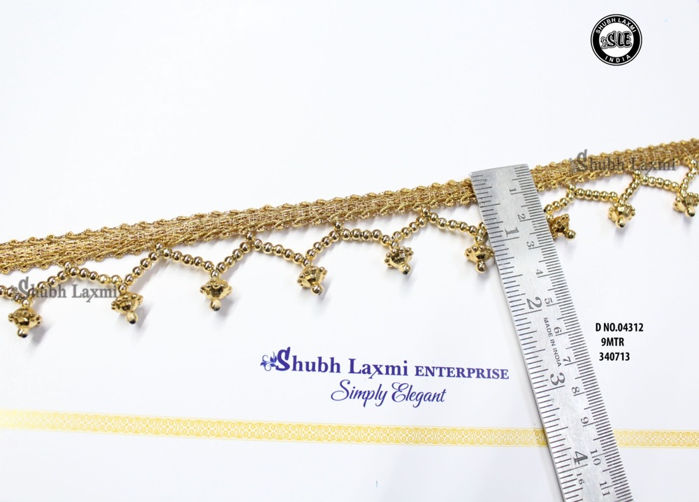 Glossy Pearl Border Lace