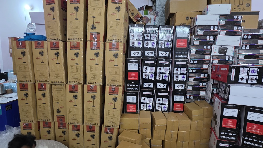 Farrata Fan Supplier - Color: Black