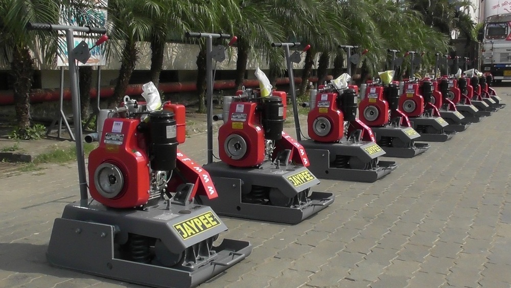 JAYPEE PLATE COMPACTOR