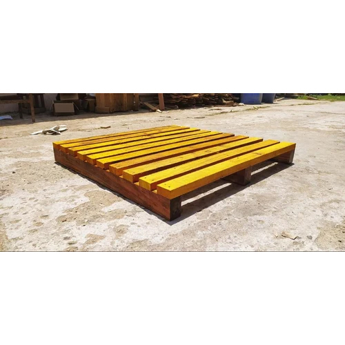 Jungle Wood Pallet - Color: As Per Requirement