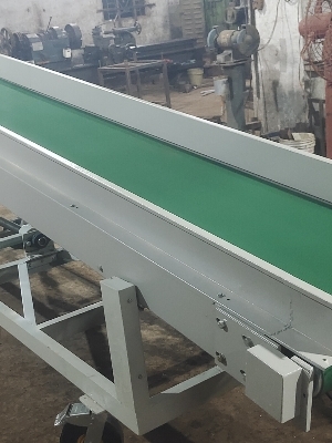 Truck      Loading Conveyor