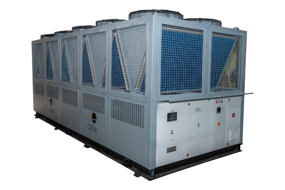 Air Cooled Screw Water Chiller - Color: White And Black