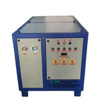 Water Chilling Machine - Color: White And Blue