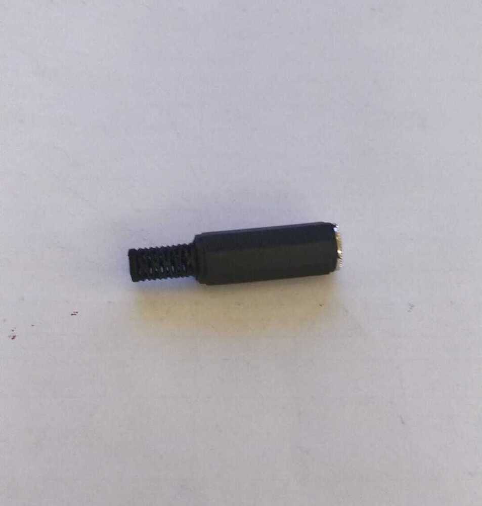STEREO FEMALE PLASTIC