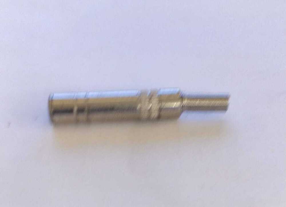 P 38 FEMALE METAL