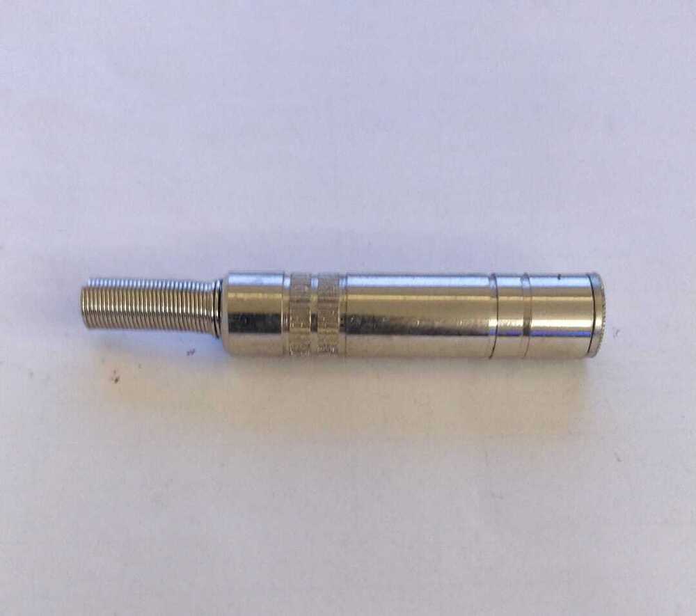 P 38 FEMALE METAL