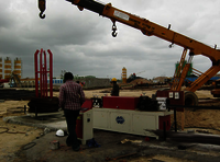 BAR DECOILING AND STRAIGHTENING MACHINE