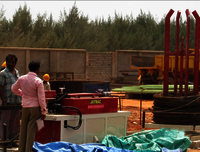 BAR DECOILING AND STRAIGHTENING MACHINE