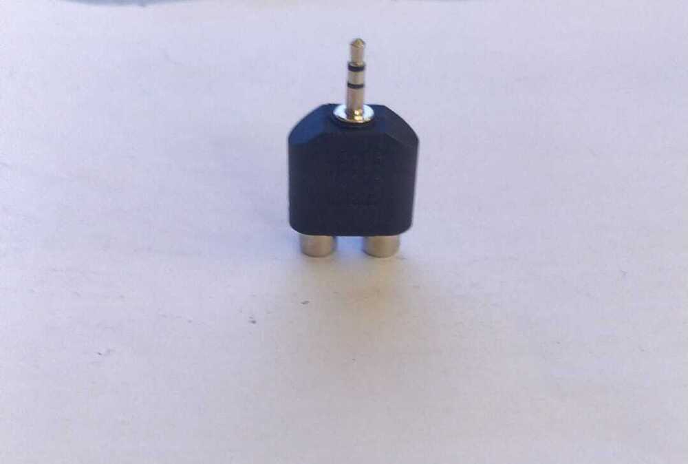 3.5MM STEREO PLUG TO 2 RCA JACK