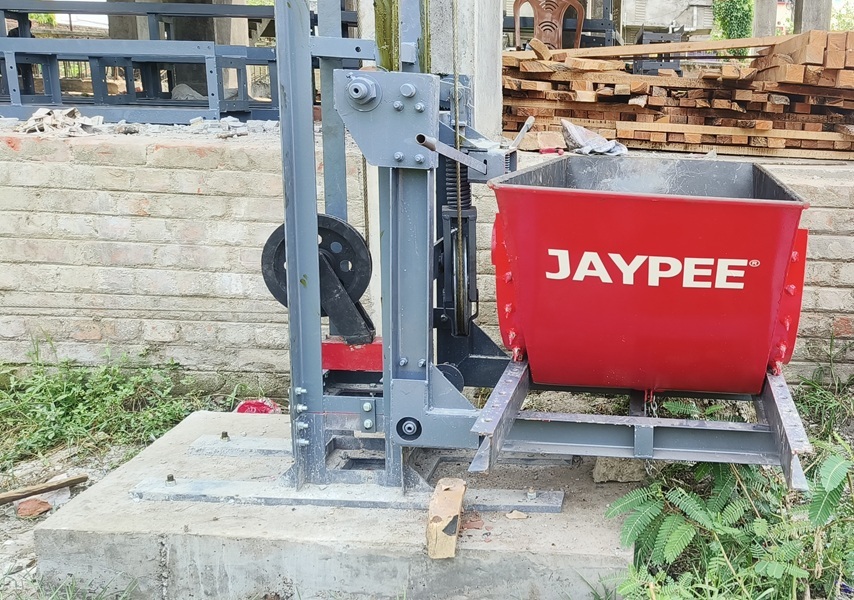 Jaypee Builder Hoist - Capacity: 1 Ton