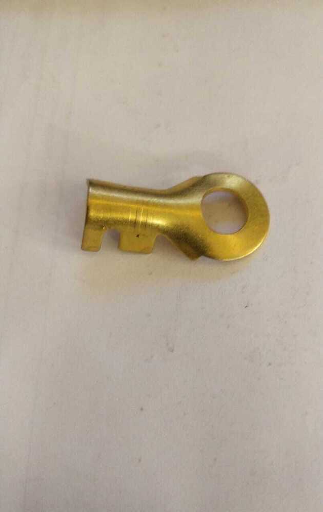 Maruti Plug - Brass, Cross Sectional Area 2.5 Sq Mm, Corrosion Resistant, Polished Finish, Designed For Thimble Applications