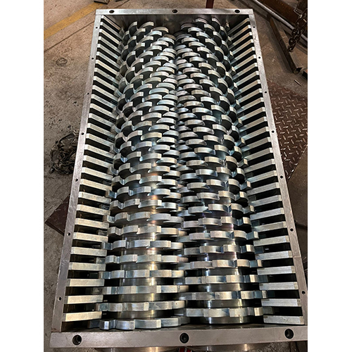 Single Shaft Heavy Duty Waste Shredder - Automatic Grade: Semi Automatic