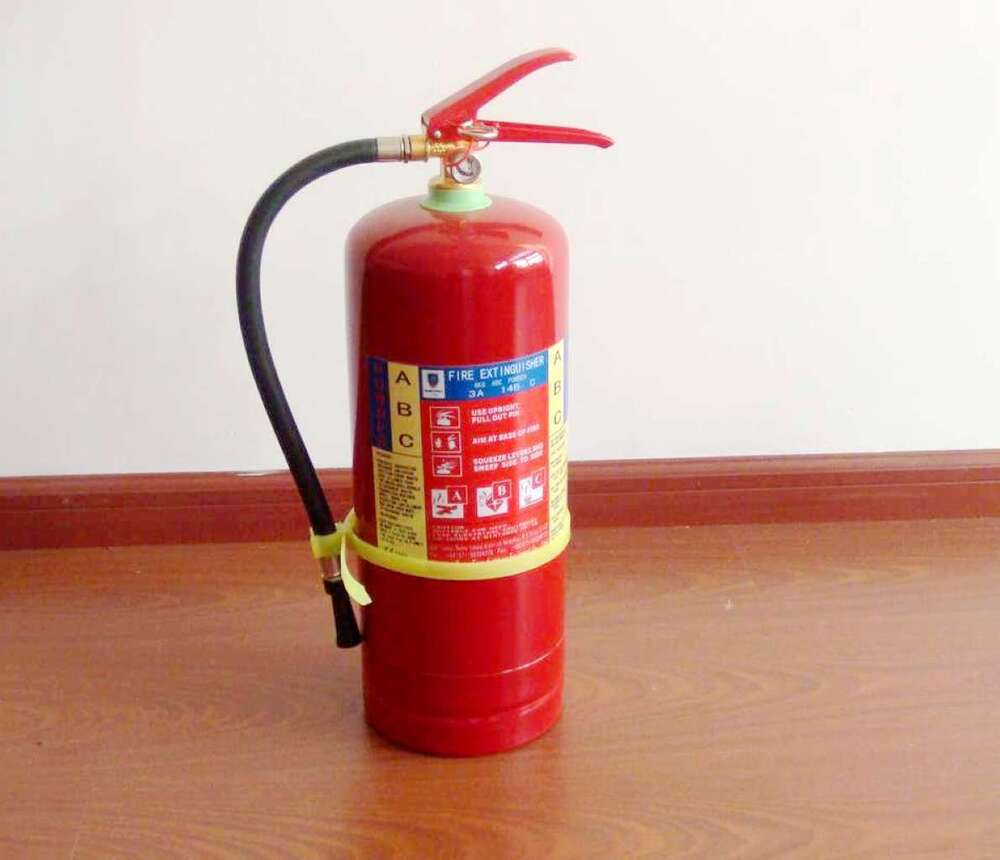 Fire Extinguishers Refillinf Service-04 Kg - Material: Mild Steel