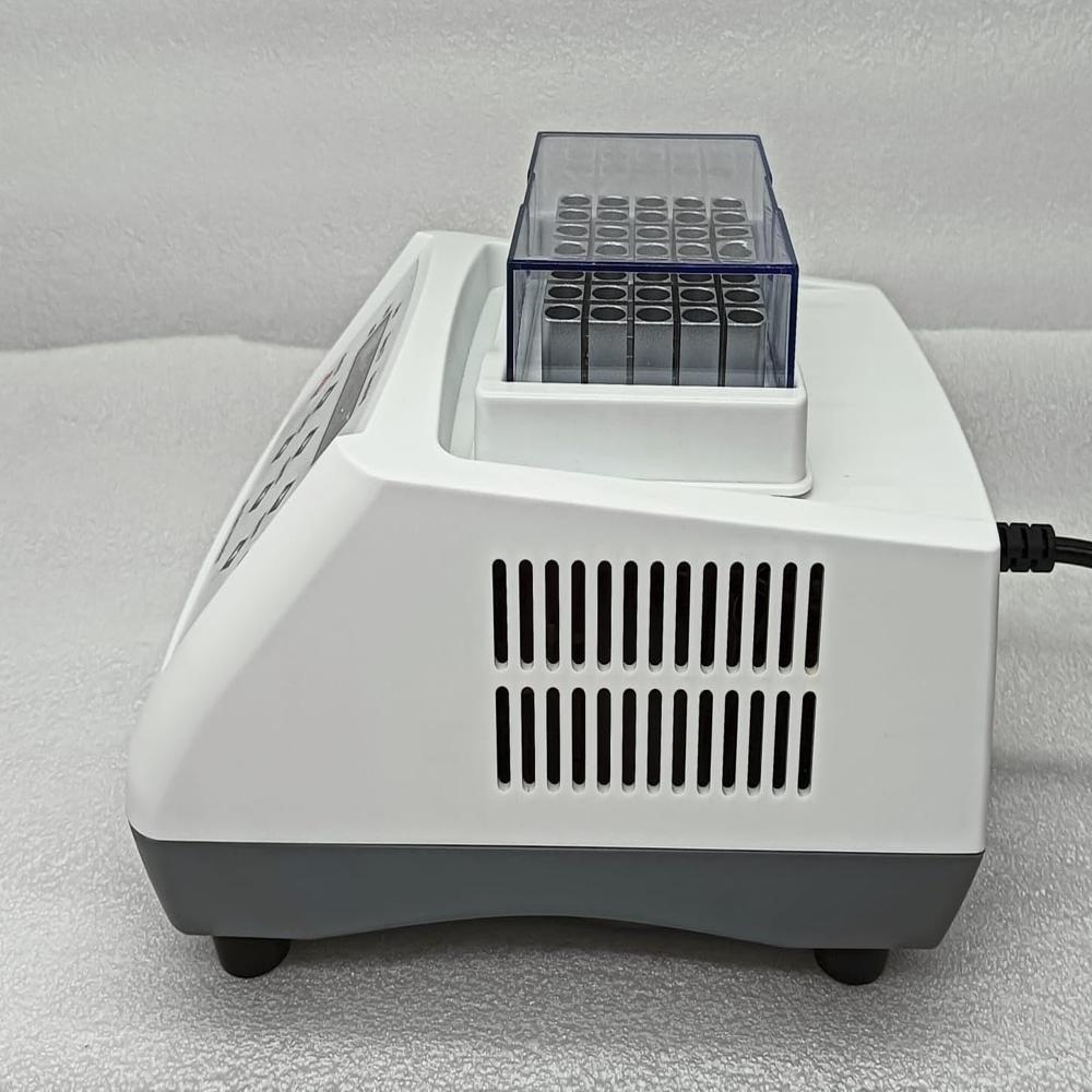 Dry bath incubator