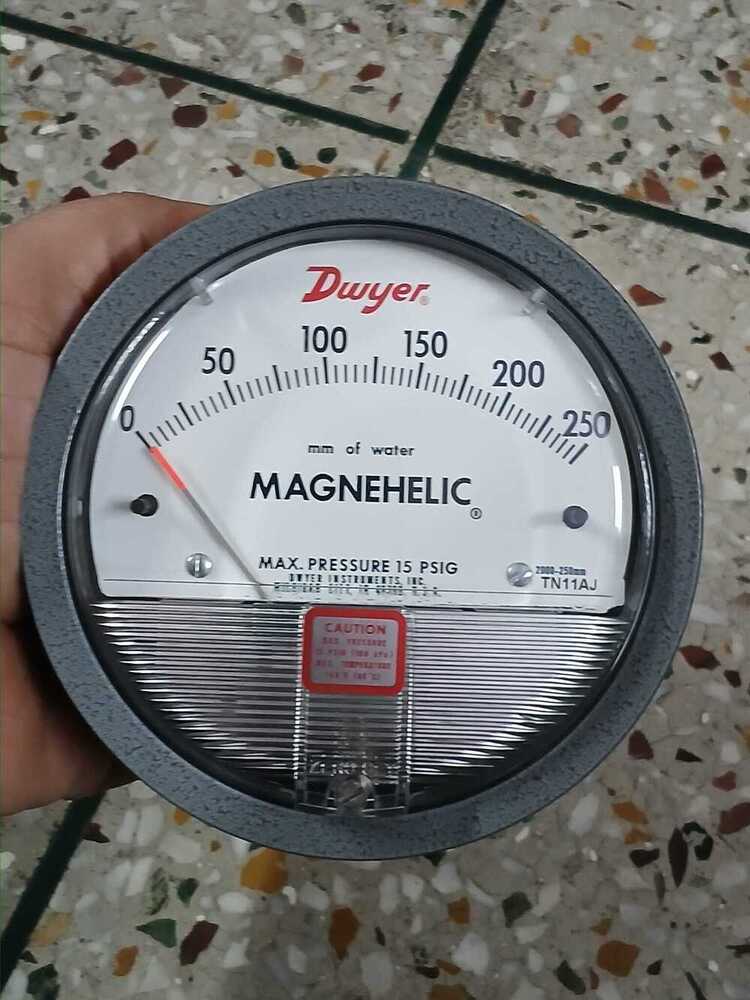 Dwyer Magnehelic Differential Pressure Gauge From Hayatpur Industrial Area Gurgaon - Accuracy: A 2% (-Ha Model A 1) Of Fs (A 3% (-Ha A 1.5%) On -0