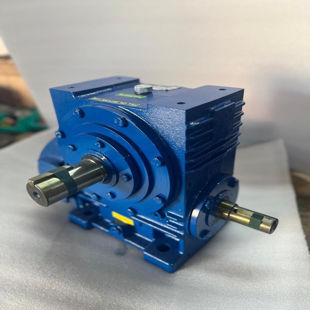 Nu Worm Gear Box - Steel, Standard Size, Blue | Industrial Usage, 220-240 Volt Compatibility, Customizable Options Available