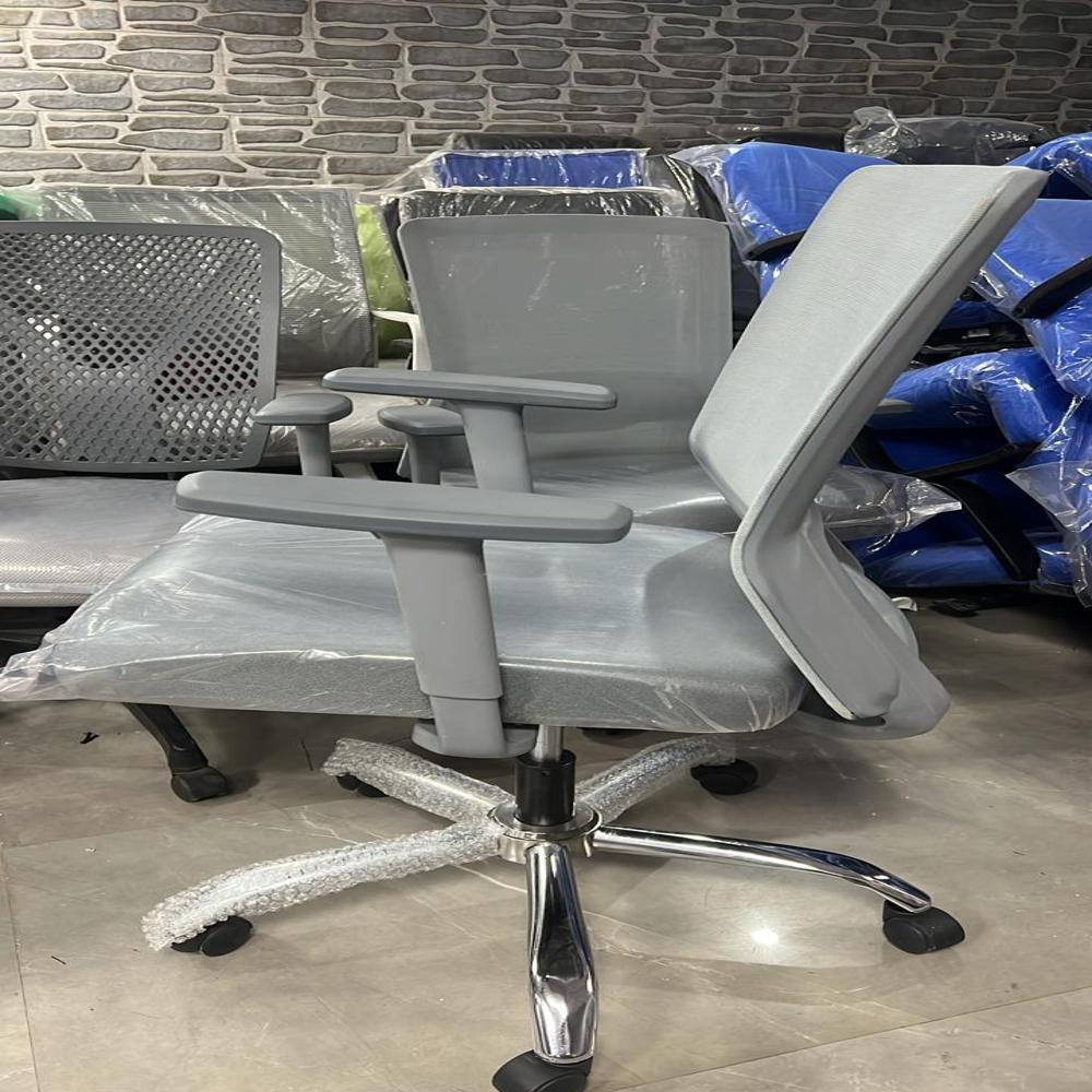 Leo workstation office chair