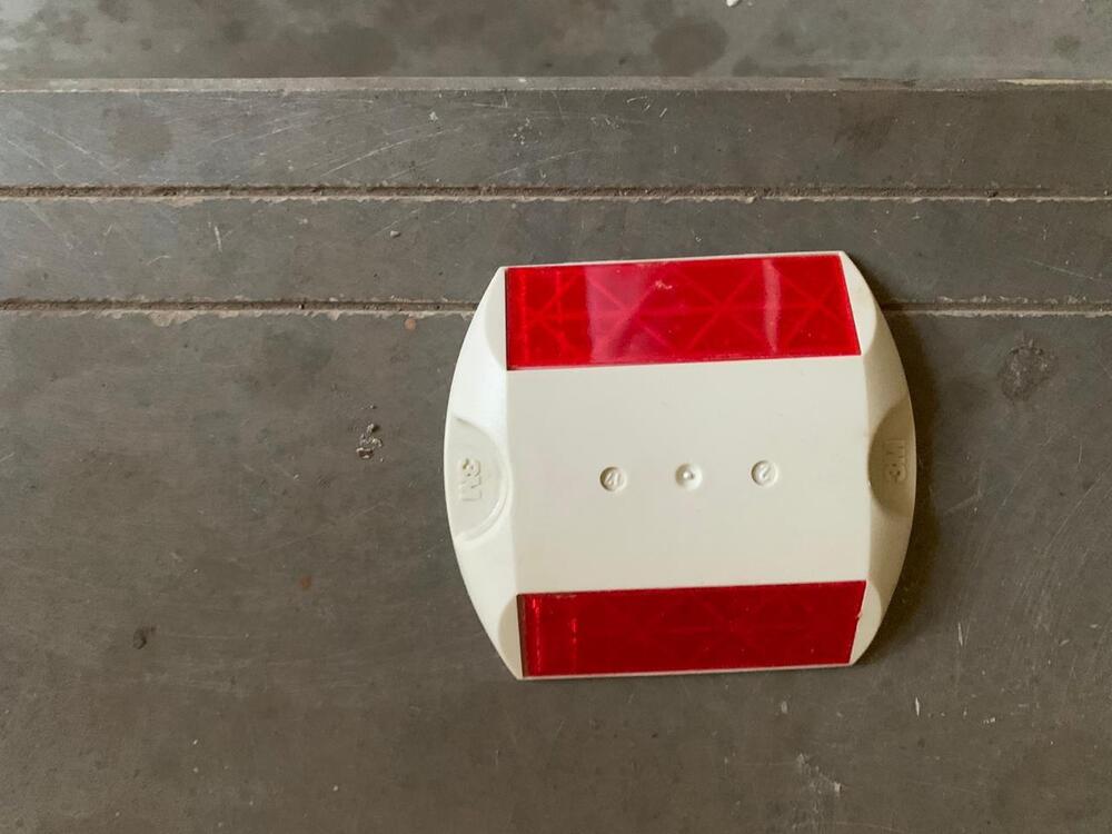 3m Road Stud - Color: Red