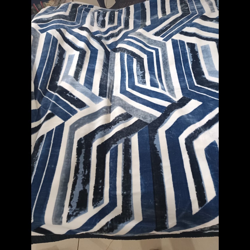 Premium Cloudy Blanket - Age Group: Adults