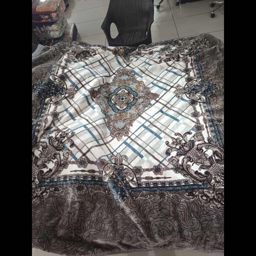 Premium Cloudy Blanket - Age Group: Adults