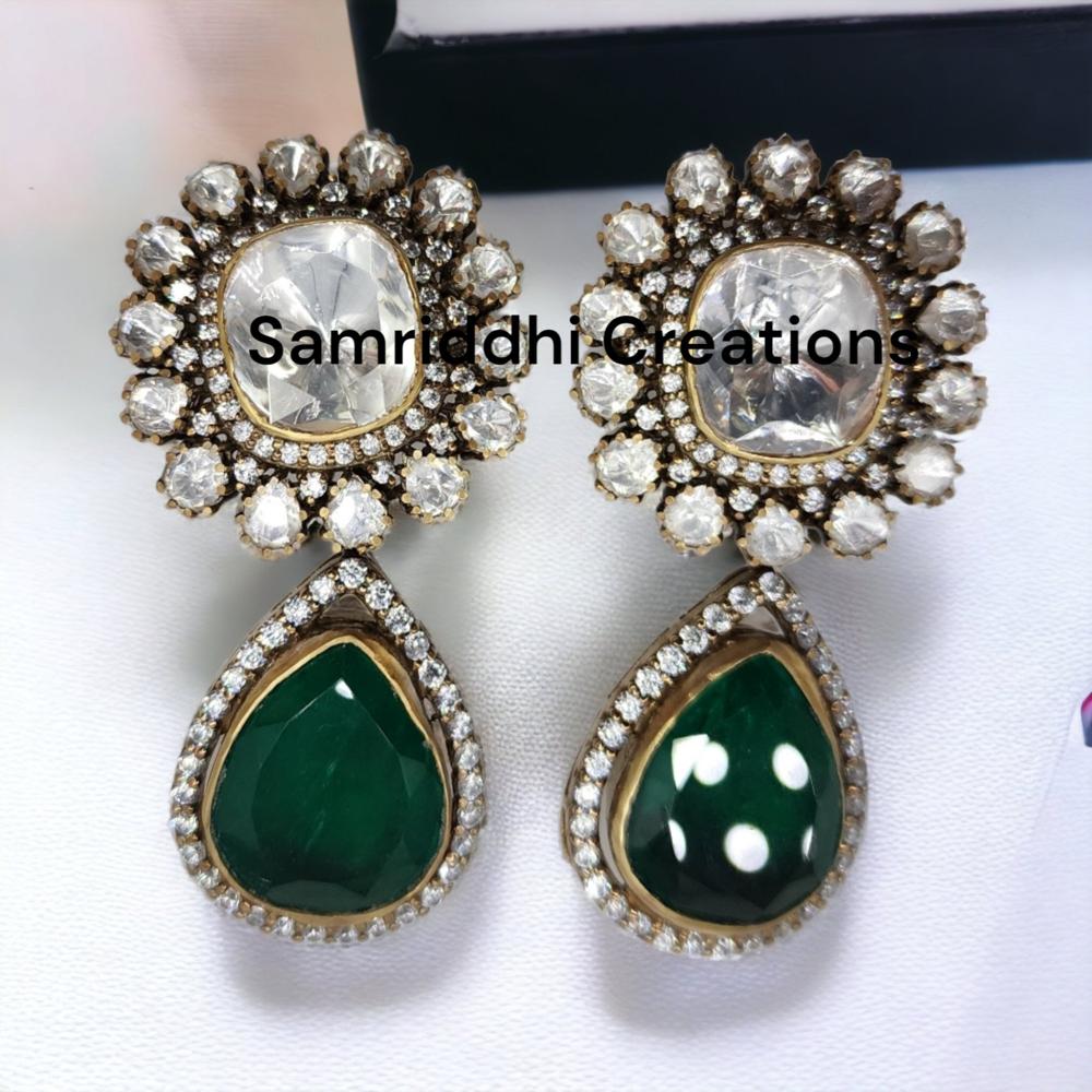 Emerald Dangle Earrings - Design: Solitaire