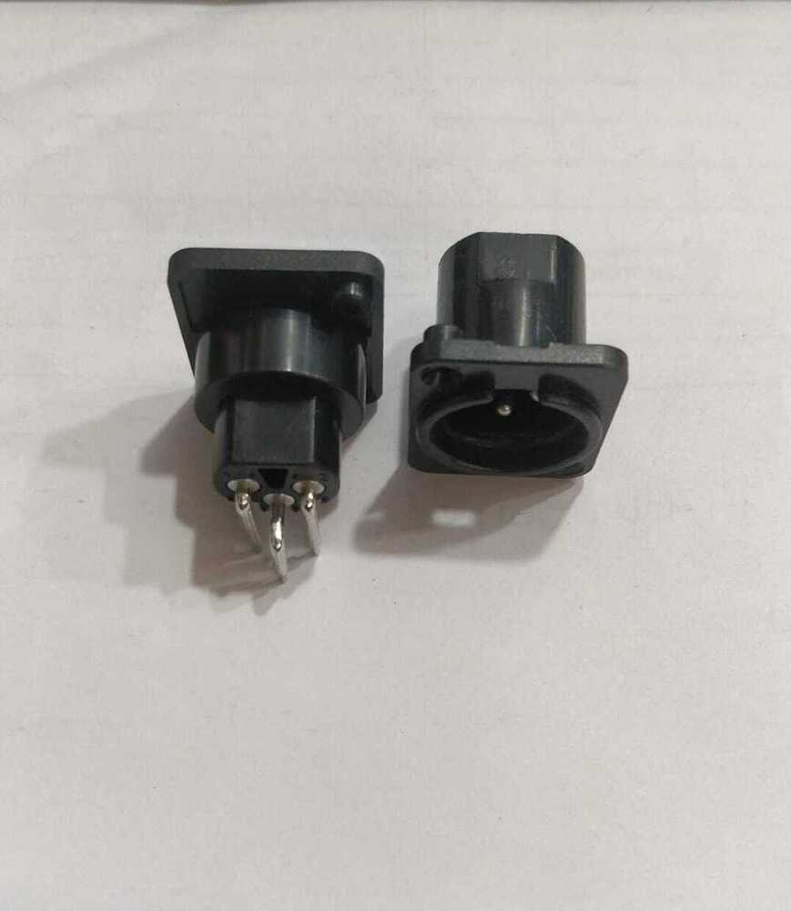 XLR MALE SOCKET RIGHT ANGLE