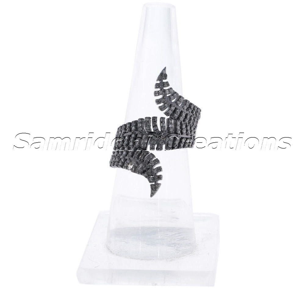 Diamond Finger Ring - Color: Gray
