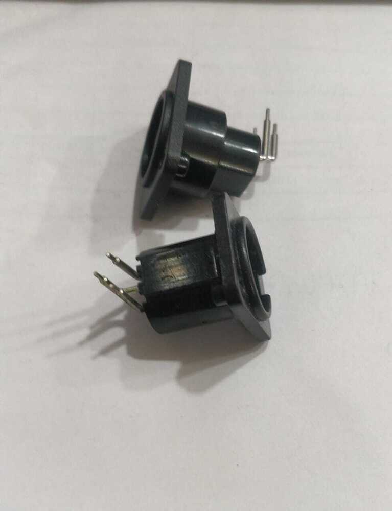 XLR FEMALE SOCKET RIGHT ANGLE