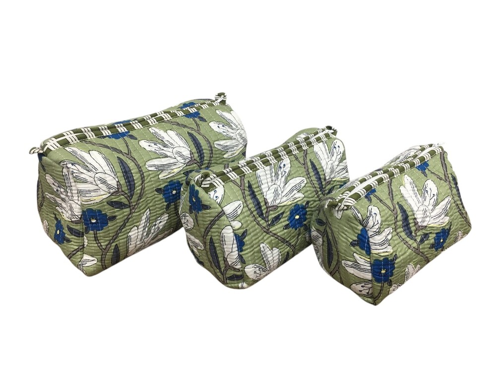 Set Of 3 Quilted Toiletry Bag