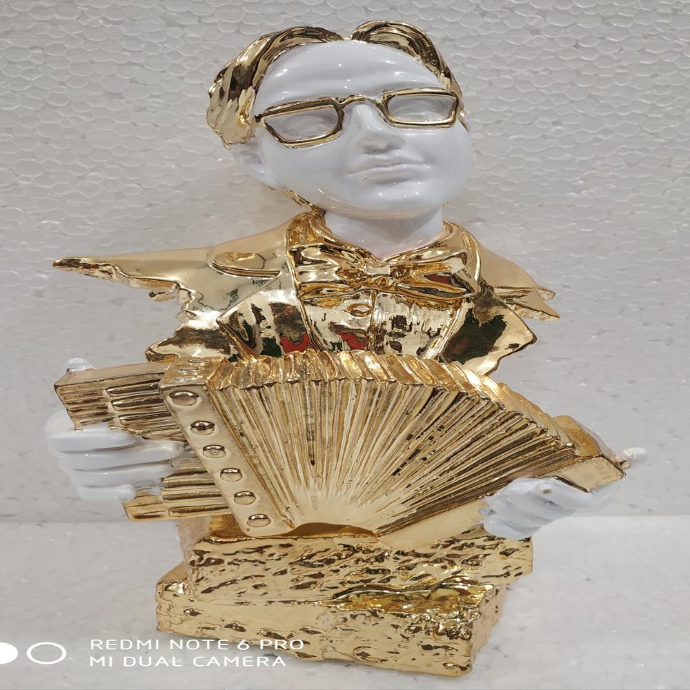 Musical Mans - Color: White & Golden