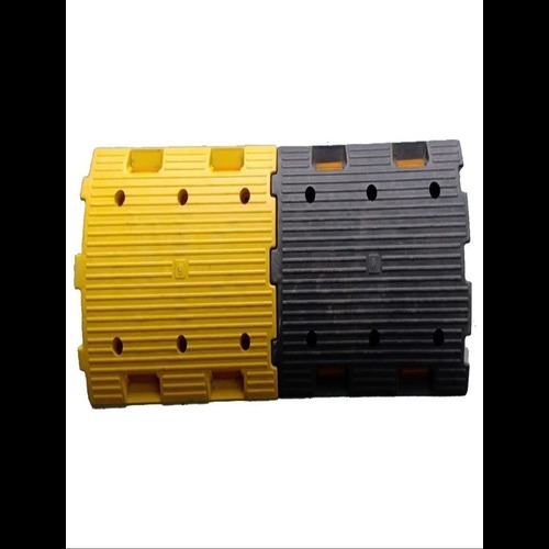500 Mm Plastic Speed Breaker - Color: Black & Yellow