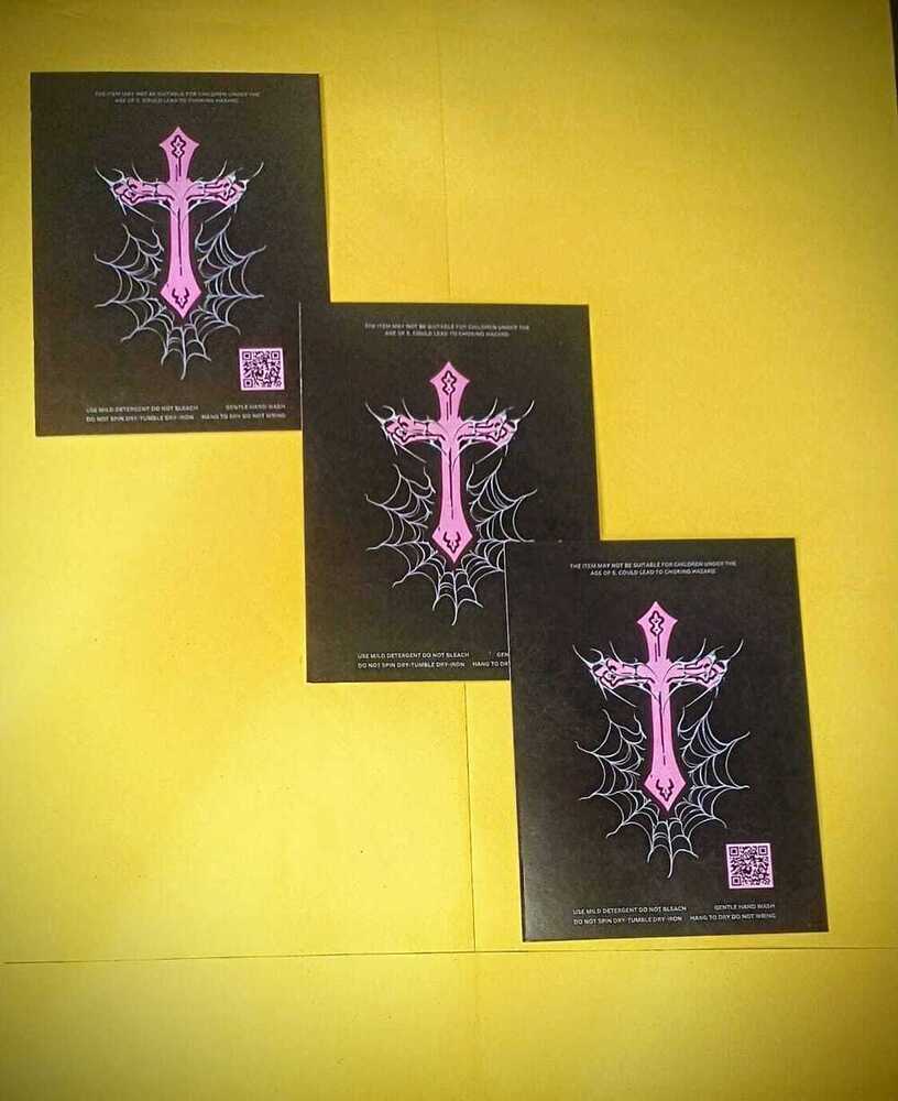 Printed Hang Tags - Color: Black And Pink