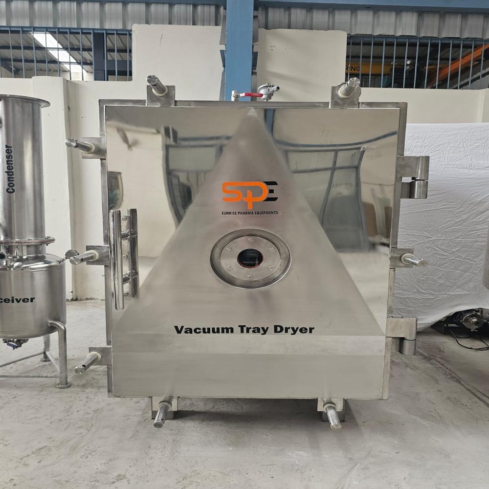 Automatic Ss Vacuum Tray Dryer - Color: Silver