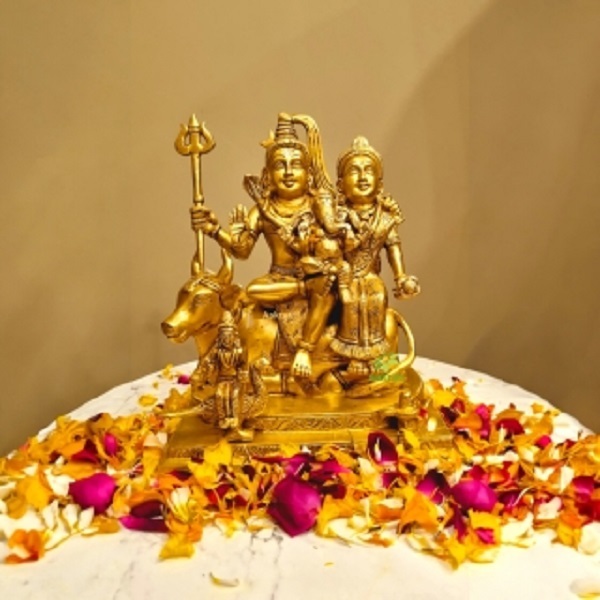 Brass Shiv Parivar Sculpture | Ideal for Devotional Homes & Temples | Premium Brass Shiv Parivar Murti ( Yellow, 9.5 inch)