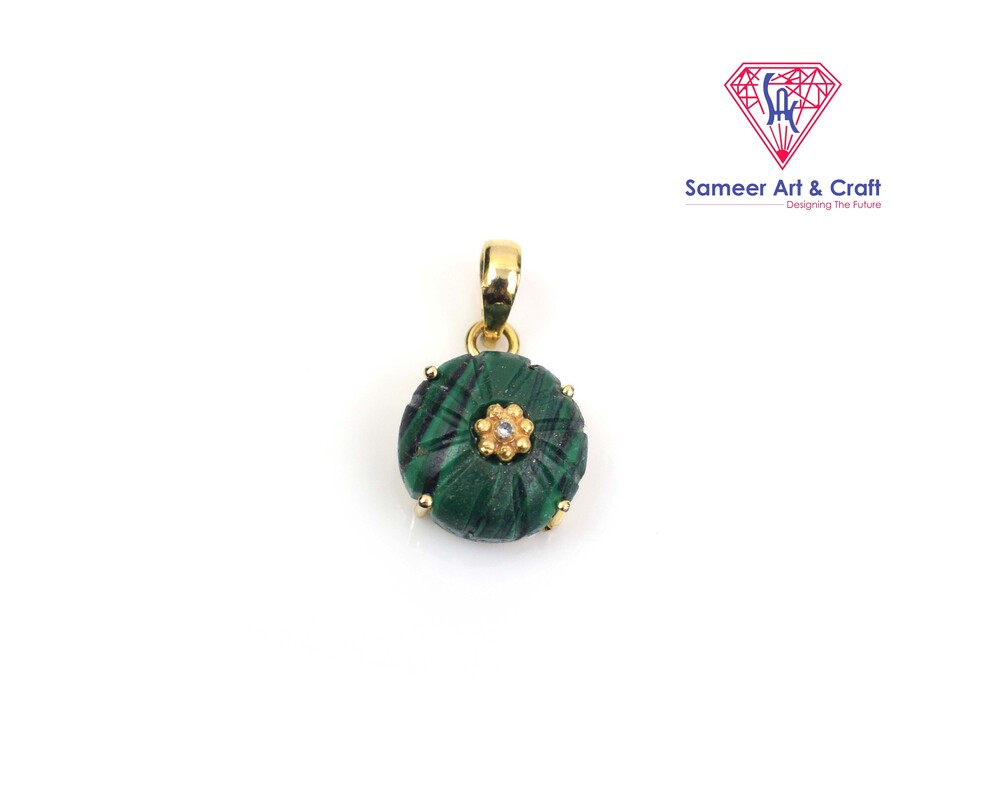 Natural Carving Gemstone Handmade 18K Gold Plated Fashion Pendant